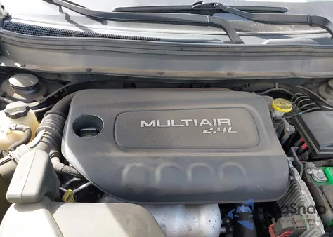 2018 Jeep Cherokee Latitude Fwd z USA, uszkodzony, nr VIN 1C4PJLCB3JD552662